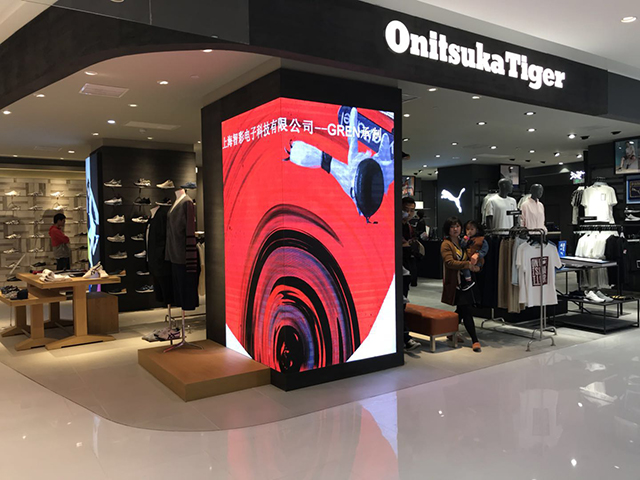 山東青島某商鋪LED顯示屏項目由上海智彩科技設計、安裝