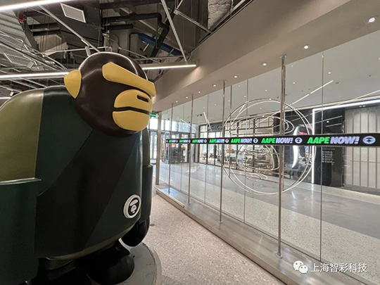 上海松江印象城Aape店鋪LED顯示屏由智彩科技設計、安裝